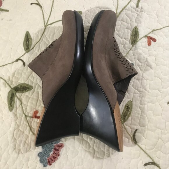 Clarks 8.5 Clog Brown Weave Toe​​​ - Picture 3 of 13
